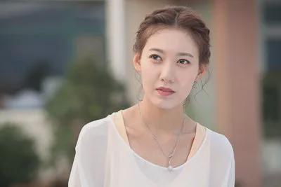 醒又干净的高露才是女演员中的天花板开元棋牌白百何死对头167cm清(图9)